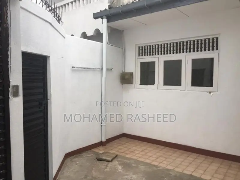 Land with House for Sale in Mount Lavinia