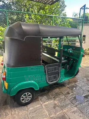 Bajaj 4 Stroke 2013 Three Wheel (Used)