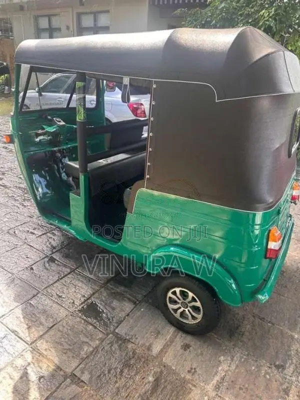 Bajaj 4 Stroke 2013 Three Wheel (Used)
