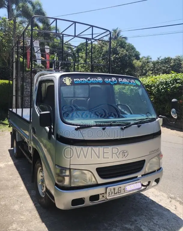 Toyota Dyna 2009 Lorry (Used)