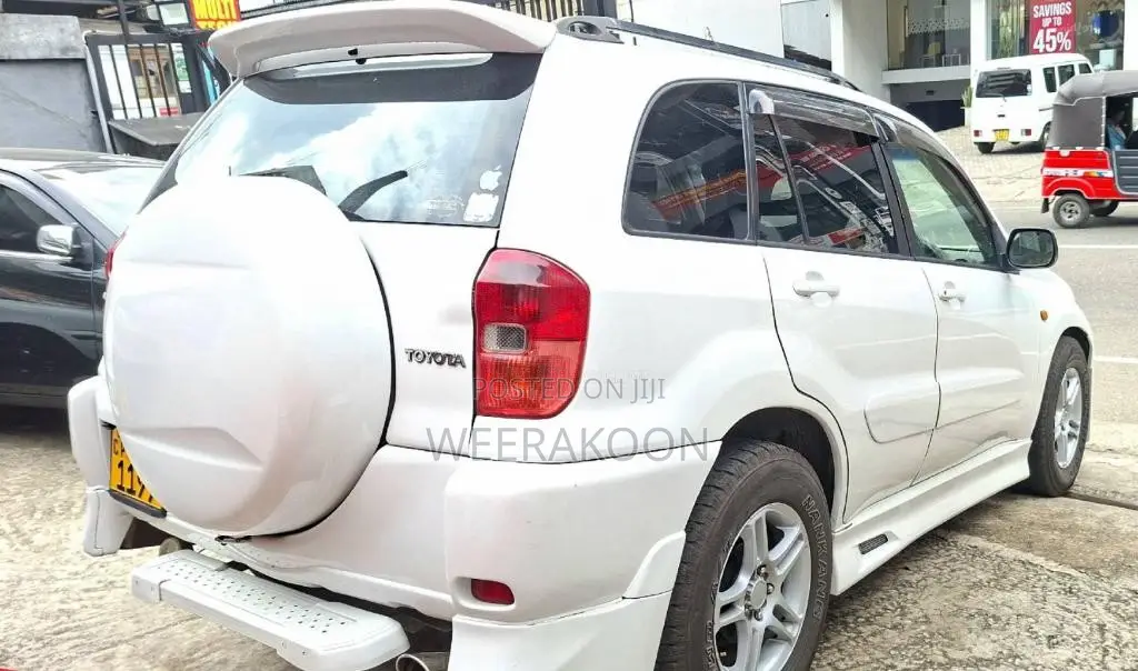 Toyota RAV4 J 2000 SUV (Used)