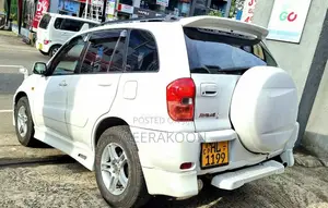 Toyota RAV4 J 2000 SUV (Used)