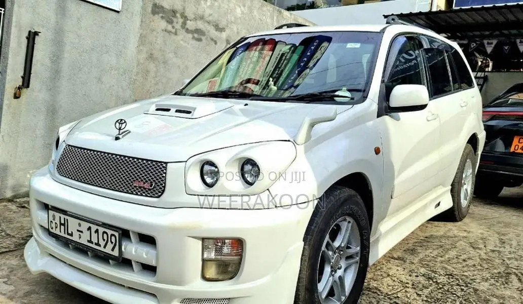 Toyota RAV4 J 2000 SUV (Used)