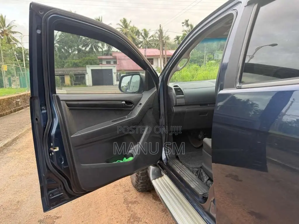 Toyota Hilux 2018 Pickup (Used)