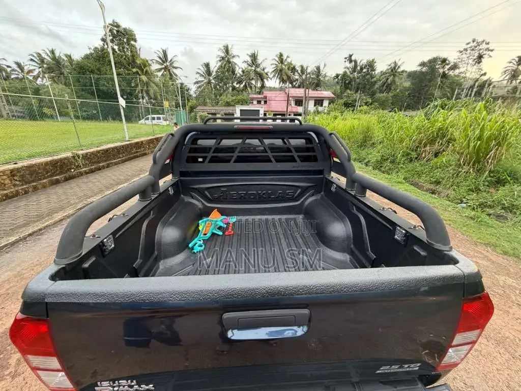 Toyota Hilux 2018 Pickup (Used)