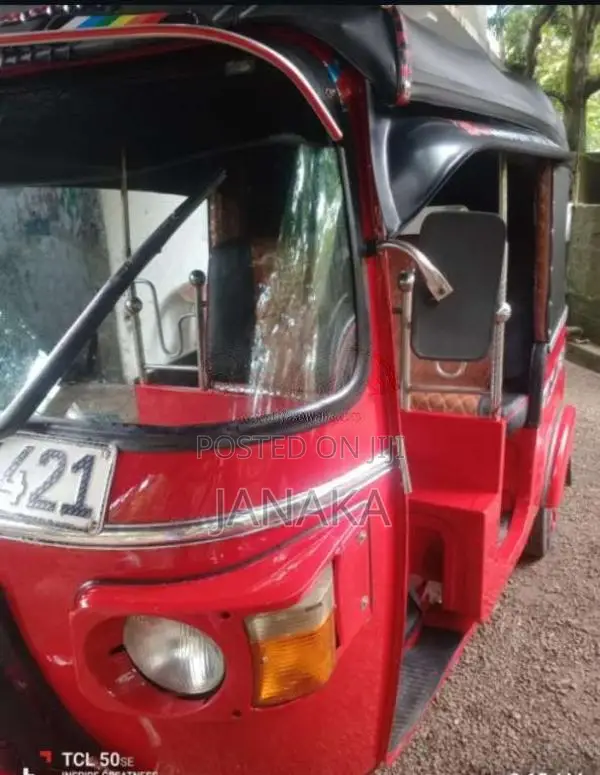 Bajaj 4 Stroke 2013 Three Wheel (Used)