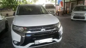 Mitsubishi Outlander 2015 SUV (Used)