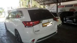 Mitsubishi Outlander 2015 SUV (Used)
