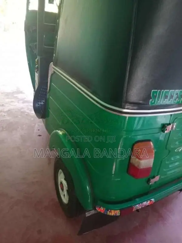 Bajaj 4 Stroke 2008 Three Wheel (Used)