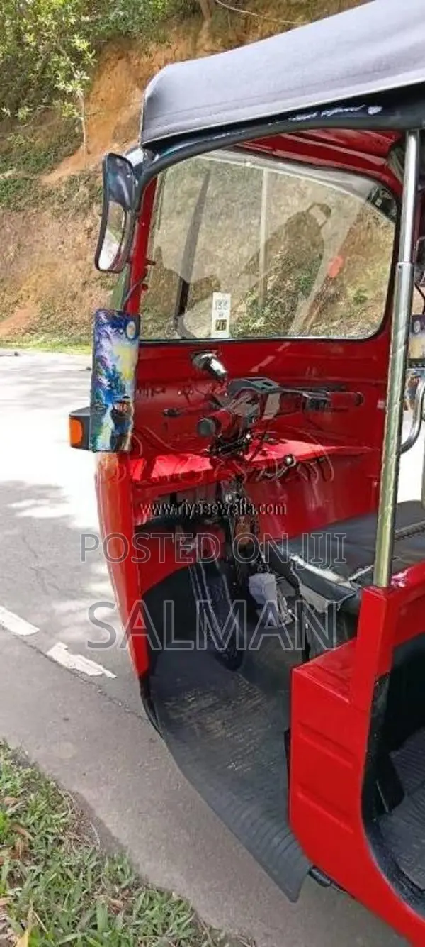 Bajaj 4 stroke 2009 Three Wheel (Used)