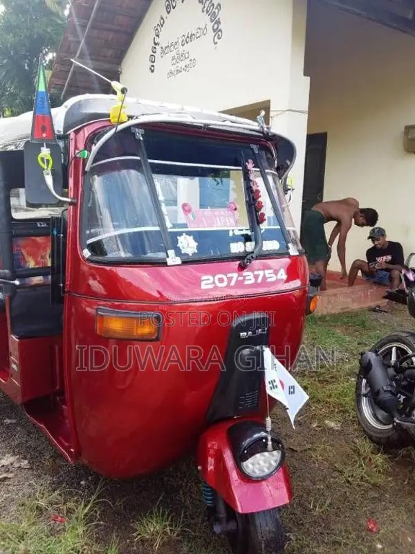 Bajaj 2 Stroke 2000 Three Wheel (Used)