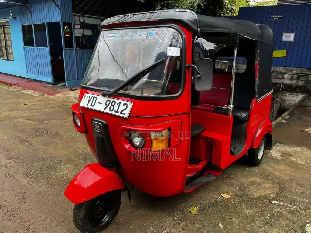 Bajaj 4 Stroke 2010 Three Wheel (Used)