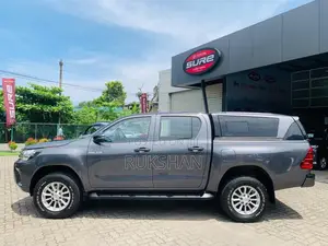 Toyota Hilux 2KD 2019 Pickup (Used)