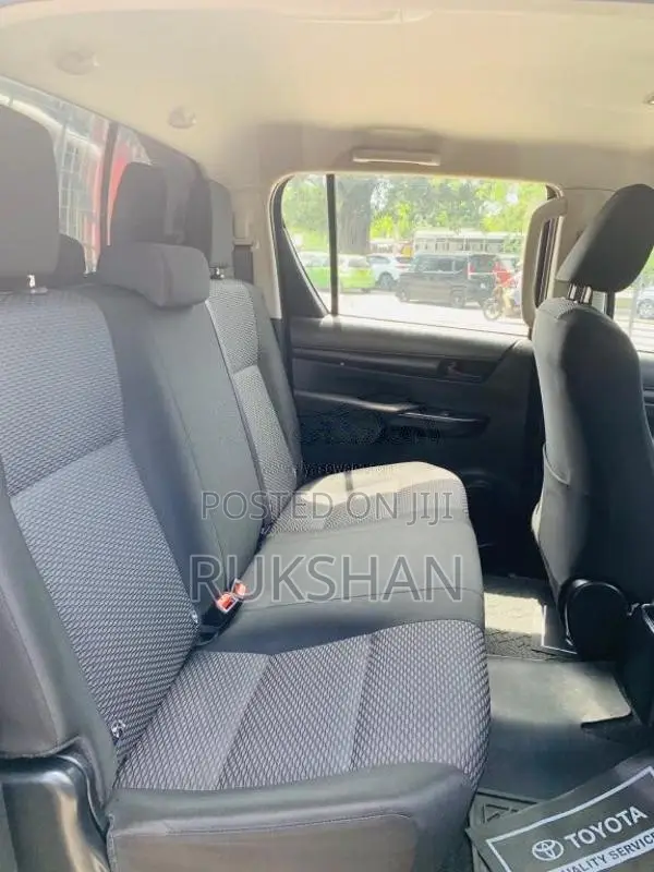 Toyota Hilux 2KD 2019 Pickup (Used)