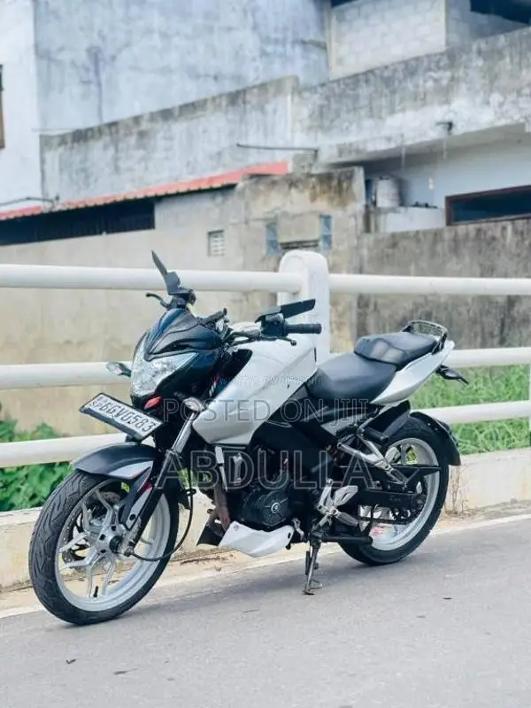 Bajaj Pulsar NS200 2018 Motorbike (Used)