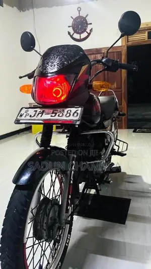 Bajaj Caliber 2004 Motorbike (Used)