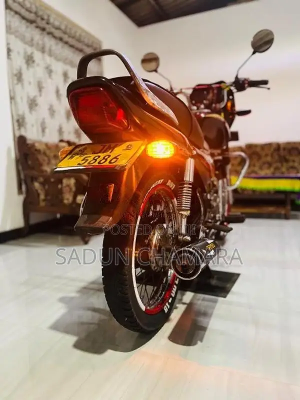 Bajaj Caliber 2004 Motorbike (Used)