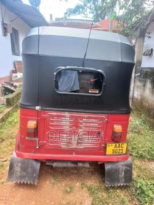 Bajaj RE 2013 Three Wheel (Used)