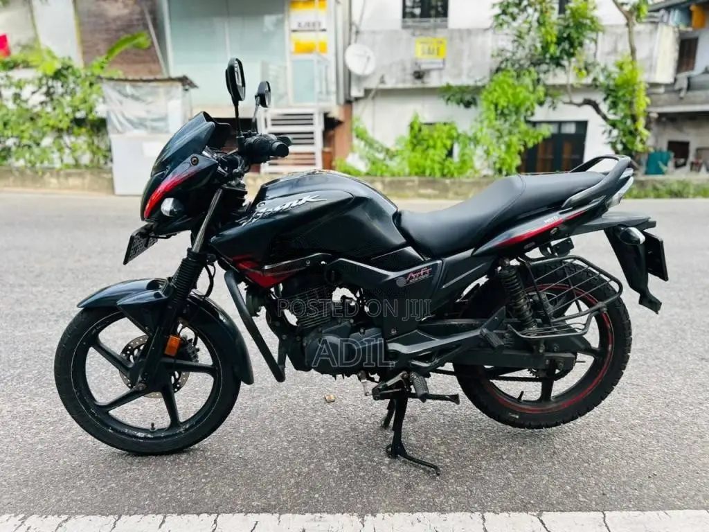 Hero Hunk 2017 Motorbike (Used)
