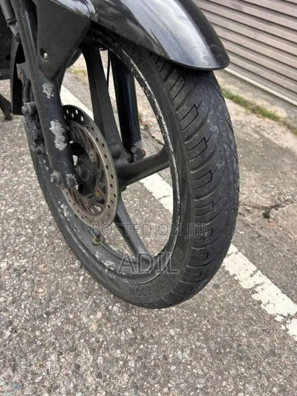 Hero Hunk 2017 Motorbike (Used)
