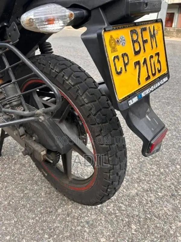 Hero Hunk 2017 Motorbike (Used)