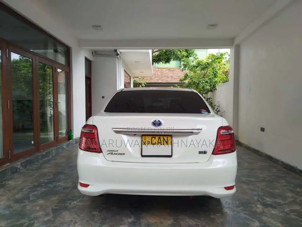 Toyota Axio G Grade 2015 Car (Used)