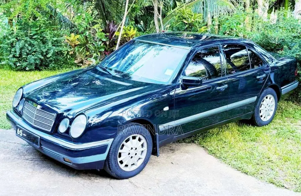 Mercedes-Benz E 220 W210 1997 Car (Used)