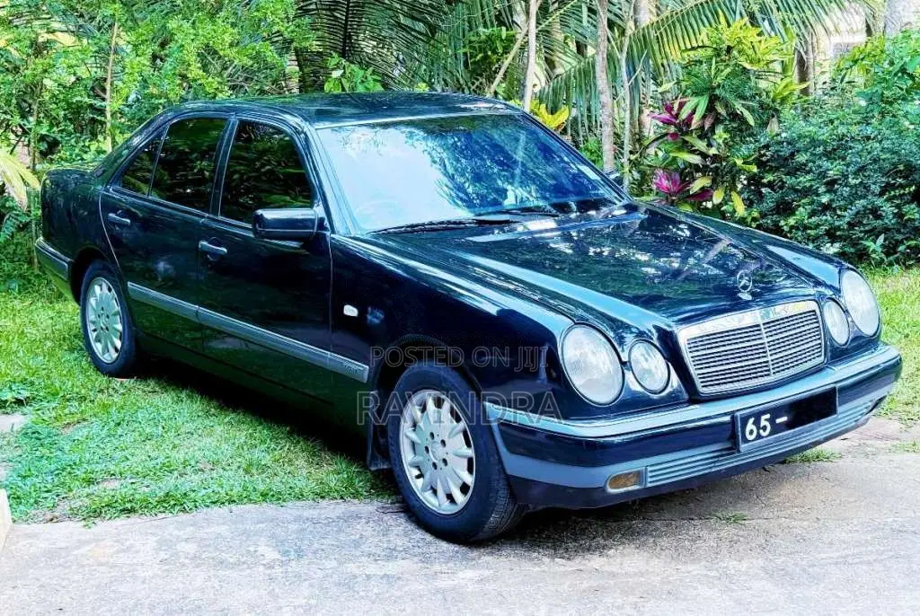 Mercedes-Benz E 220 W210 1997 Car (Used)