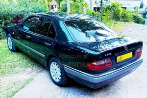 Mercedes-Benz E 220 W210 1997 Car (Used)