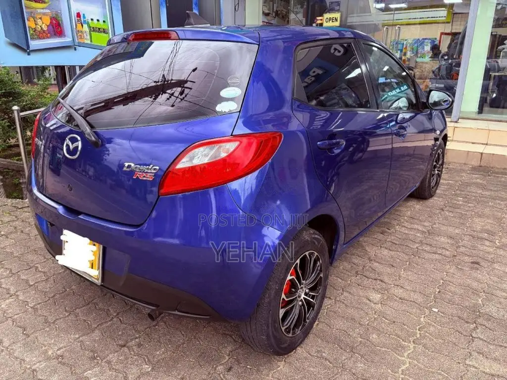 Mazda Demio 2011 Car (Used)