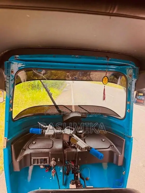 Bajaj 4 Stroke 2013 Three Wheel (Used)