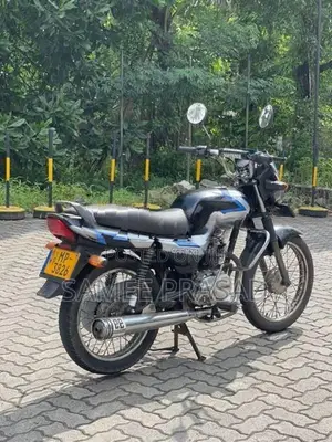 Bajaj CT100 2006