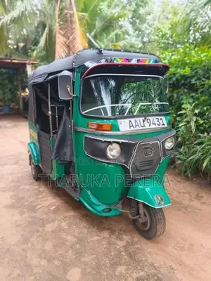 Bajaj RE 2014