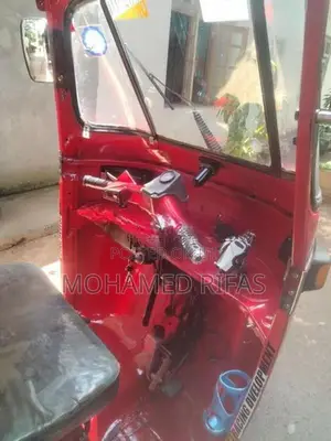 Bajaj RE 2006