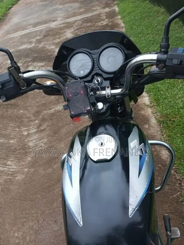 Bajaj CT100 2006