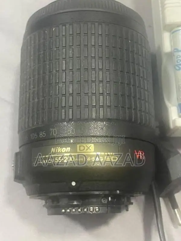 Nikon 55-200mm Lens With Flash Light Battery Charger