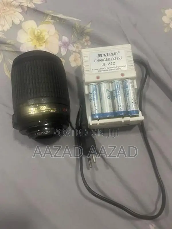 Nikon 55-200mm Lens With Flash Light Battery Charger