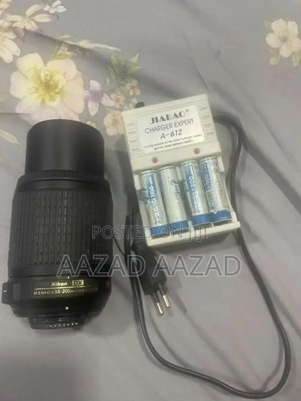 Nikon 55-200mm Lens With Flash Light Battery Charger