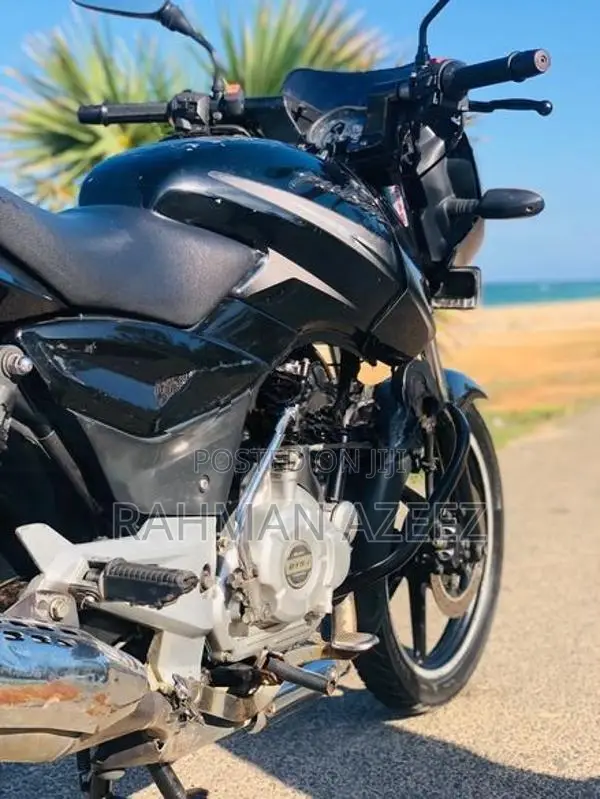 Bajaj Pulsar 150 2015
