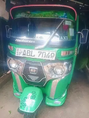Bajaj RE 2016