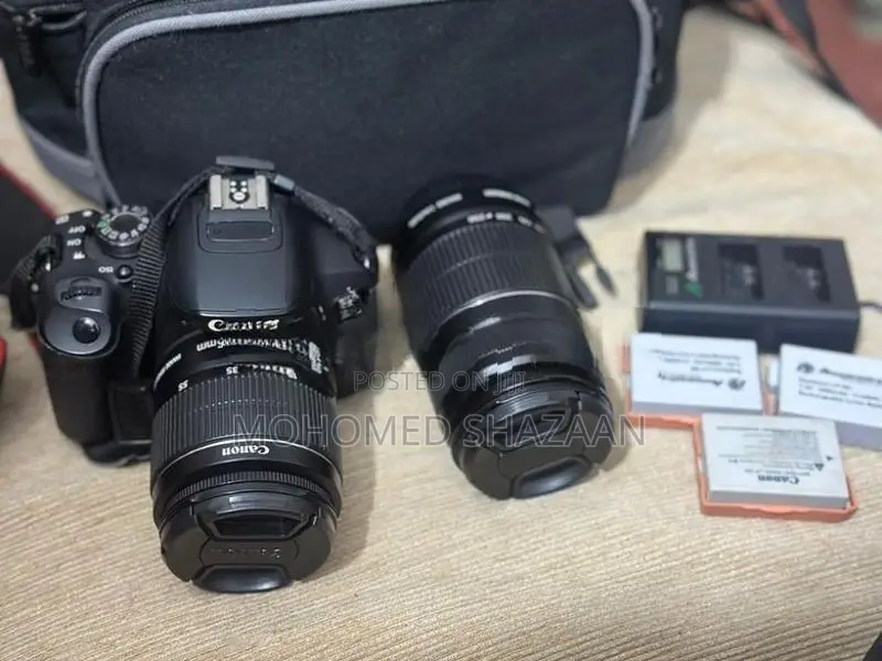 CANON 700D