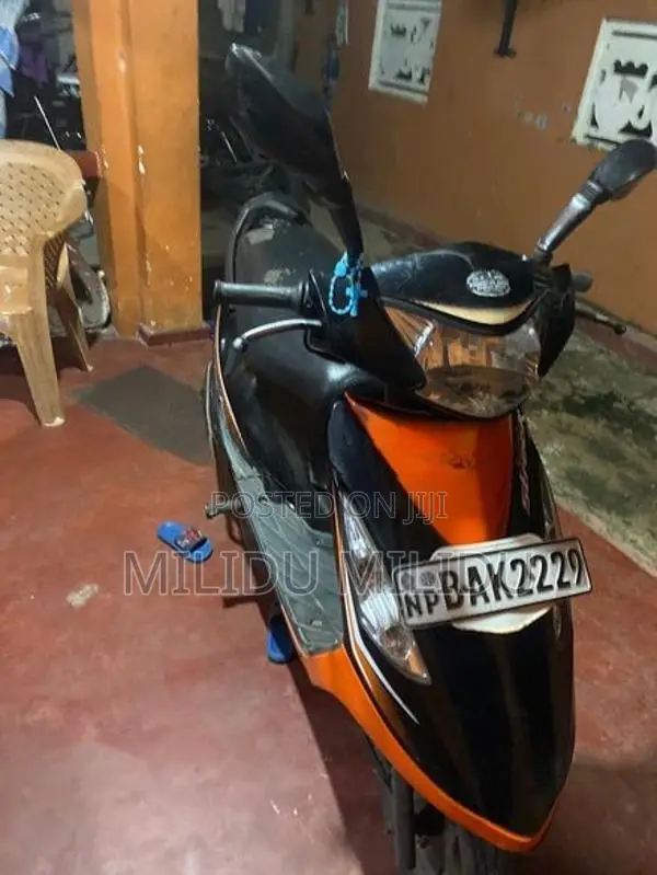 TVS Streak BAk 2012