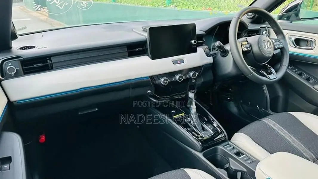 Honda Vezel Z PLAY B/NEW 2026