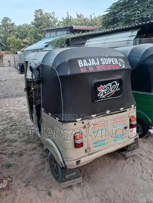 Bajaj RE 1995