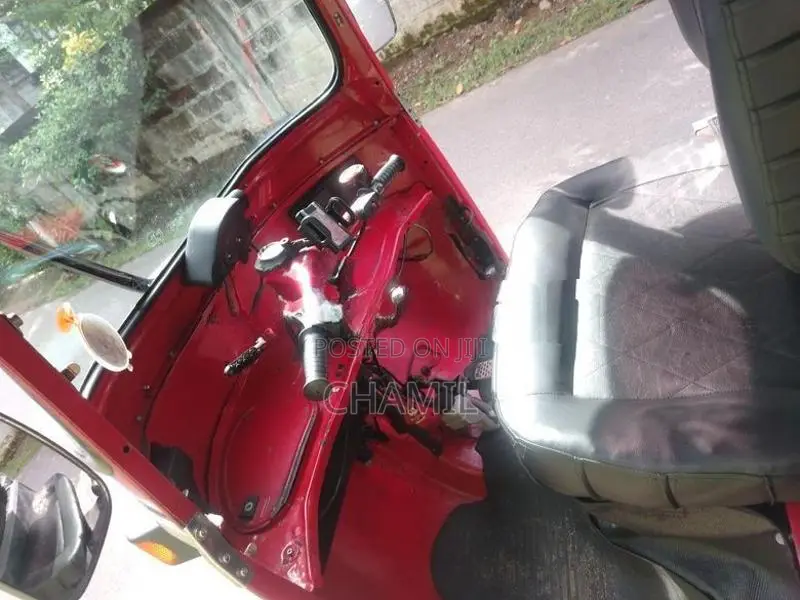 Bajaj RE 2 Stroke 2004