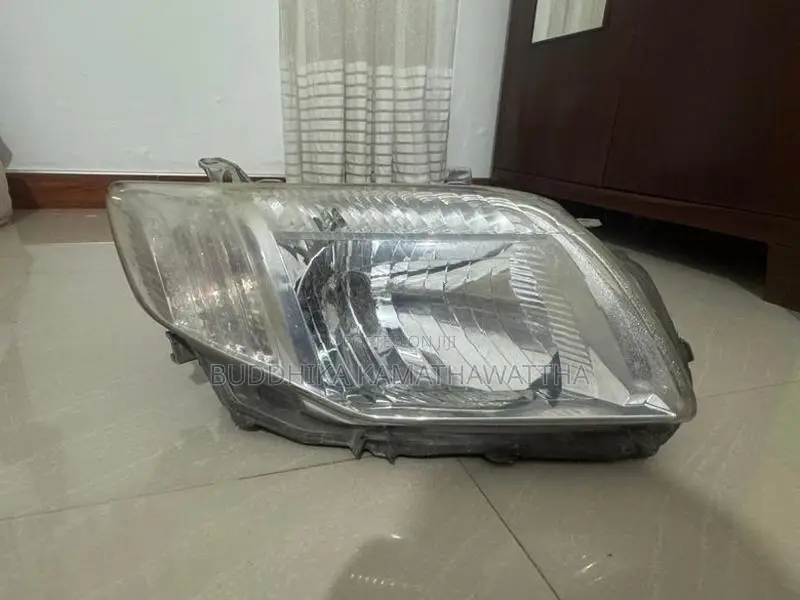 Axio 141 Headlights
