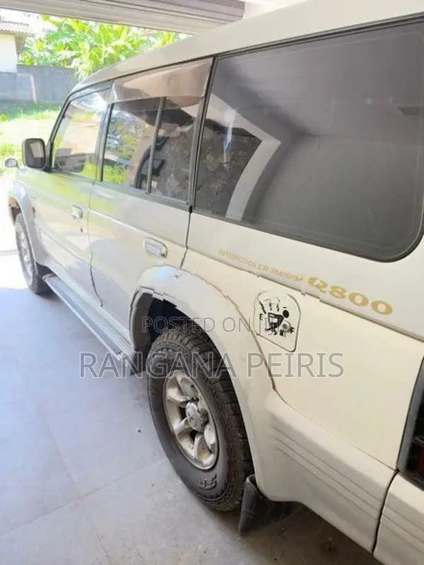 Mitsubishi Pajero 1986