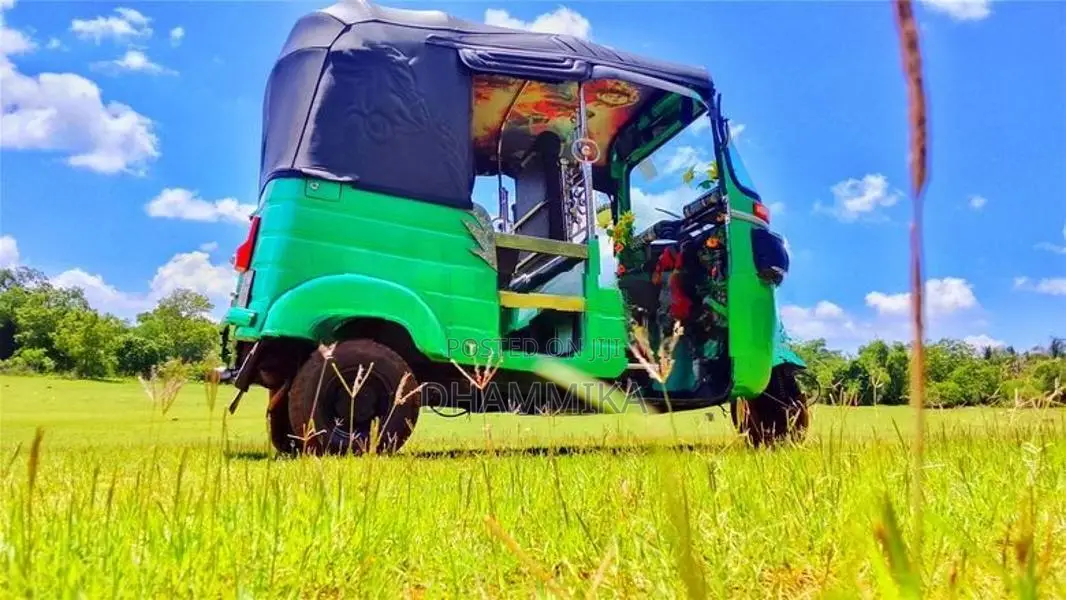 Bajaj RE 1995