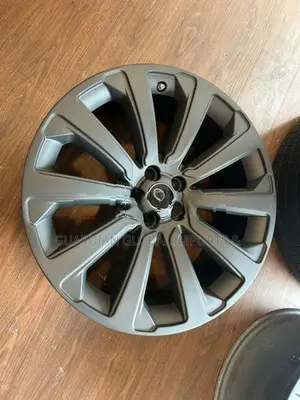 Land Rover Discovery 4 – 20" Alloy Wheels Set