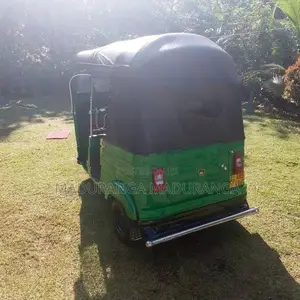 Bajaj RE 2016